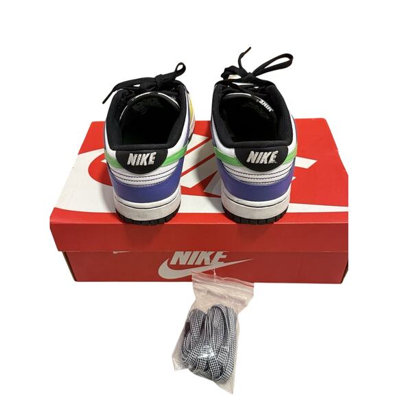 Size 8 - Nike Dunk Low Green Strike W - Picture 4 of 8